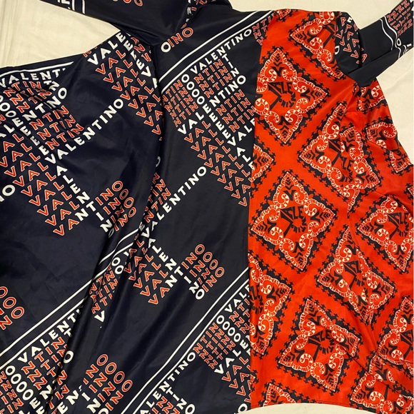 This actually a shirt but can also be worn as a dress. - Picture 2 of 2